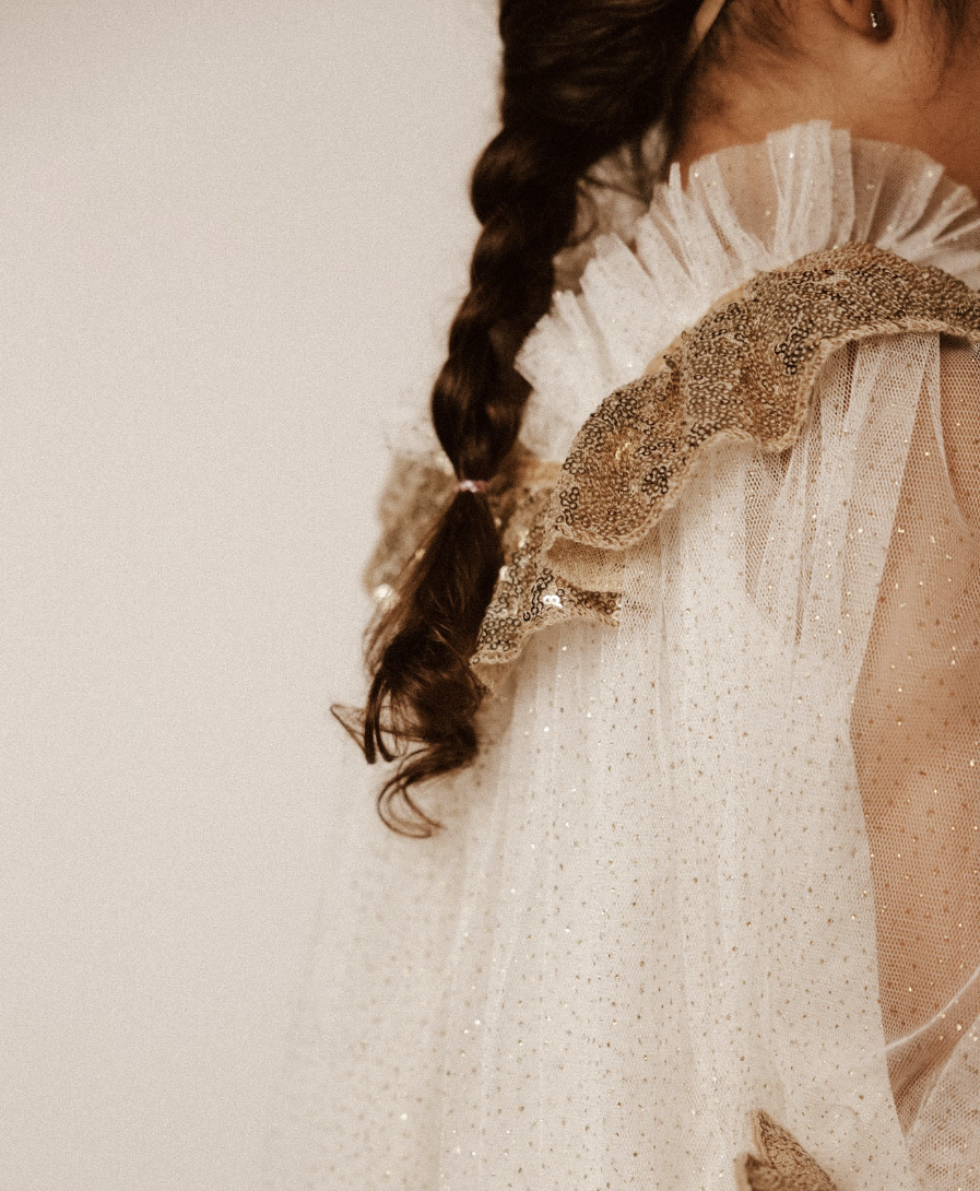 Mrs. Ertha • The Golden Queen Umhang