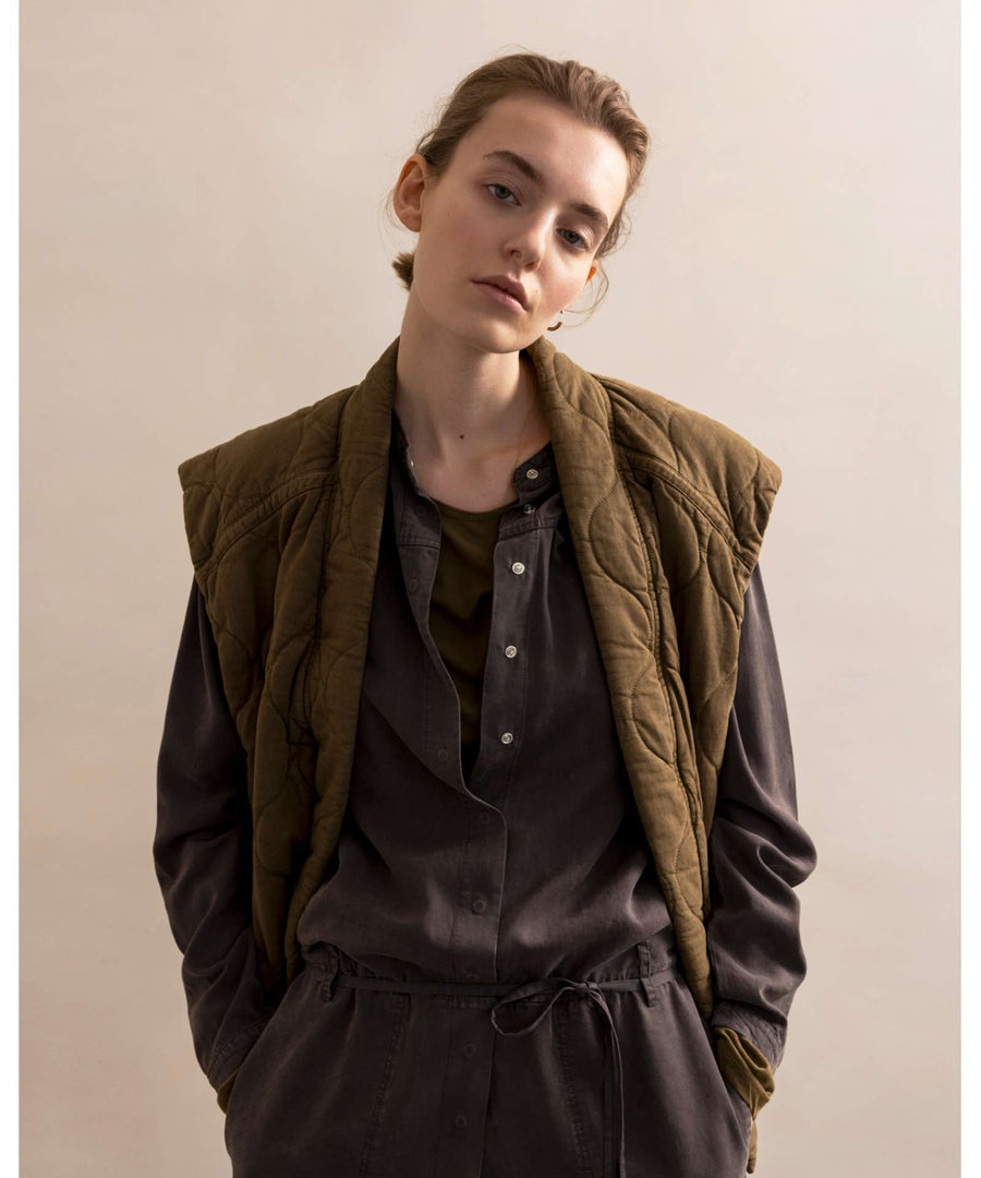 Phil & Phae • Woman Quilted Vest / Steppweste dark moss