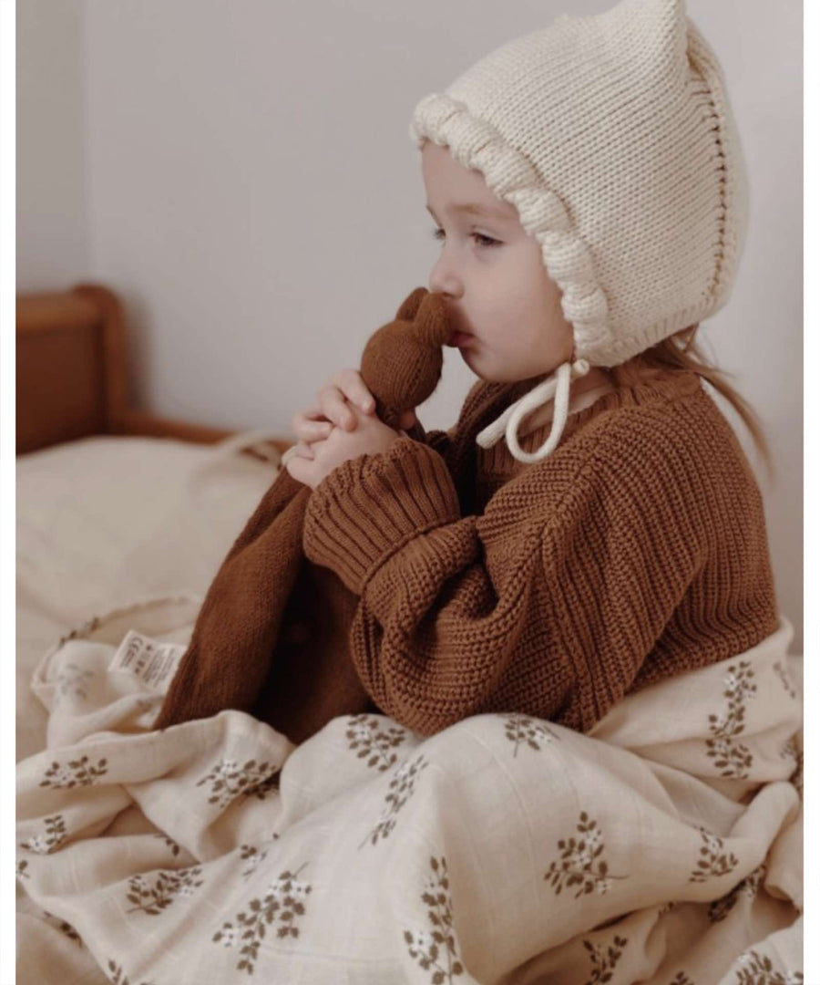 Main Sauvage • Muslin Decke holly flowers