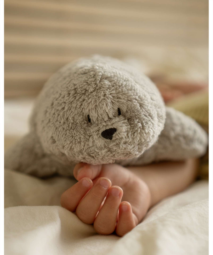Moonie • Organic Seal Robbe grey