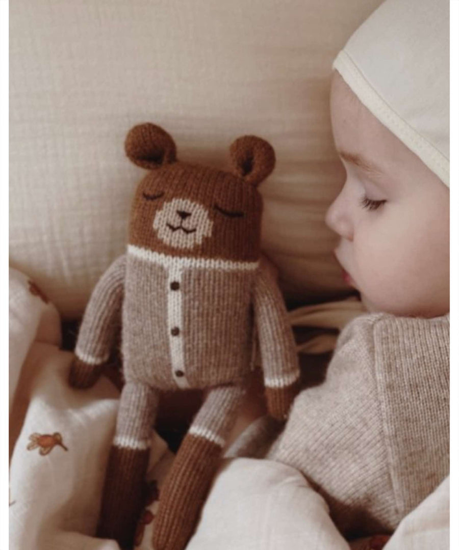 Main Sauvage • Teddy Knit Toy oat romper