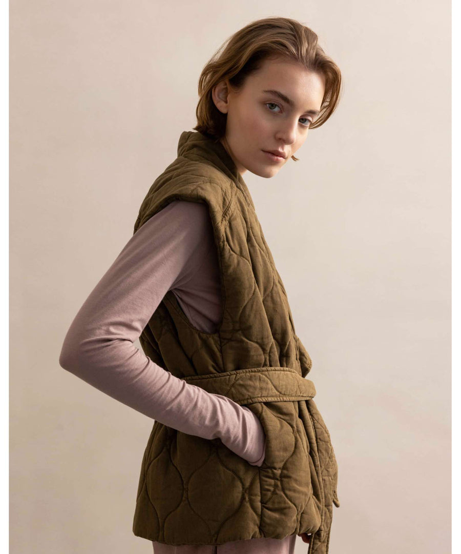 Phil & Phae • Woman Quilted Vest / Steppweste dark moss