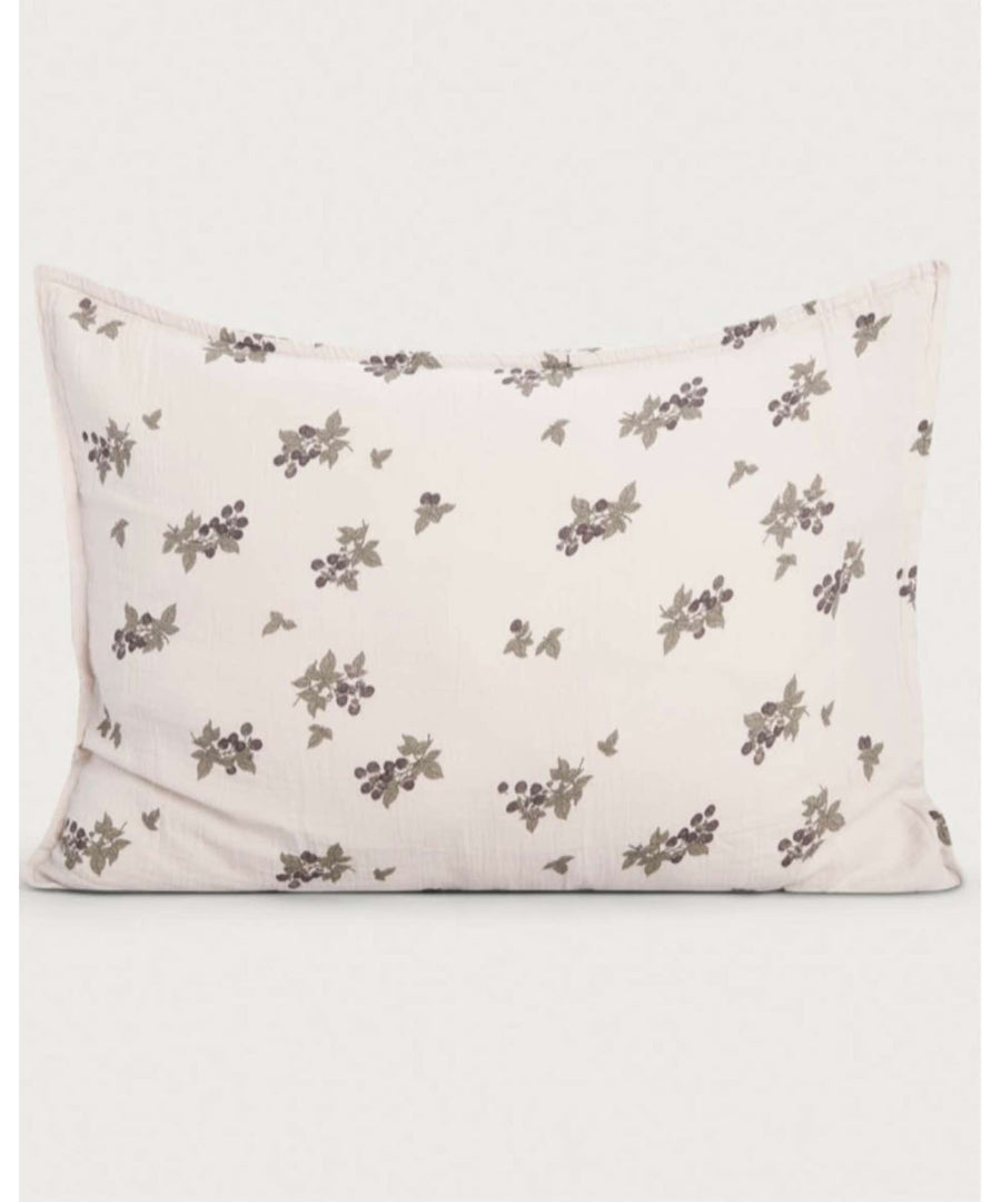 Garbo & Friends • Pillowcase Blackberry